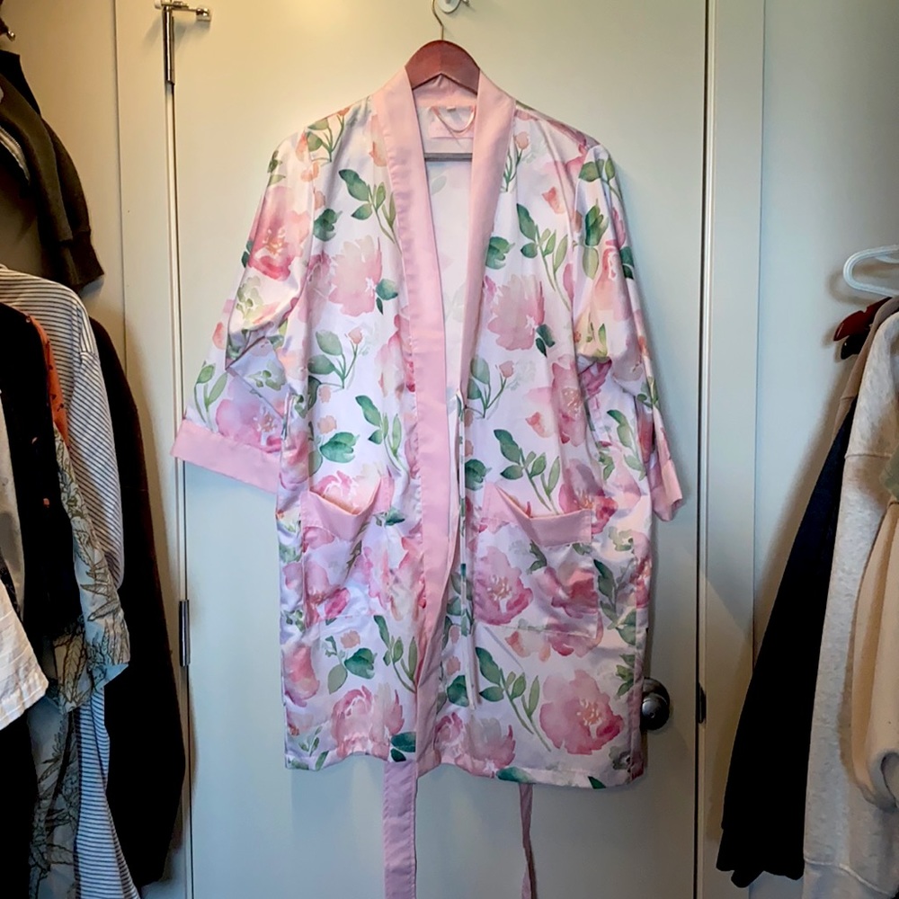 Floral Short Robe by Hello Gorgeous.